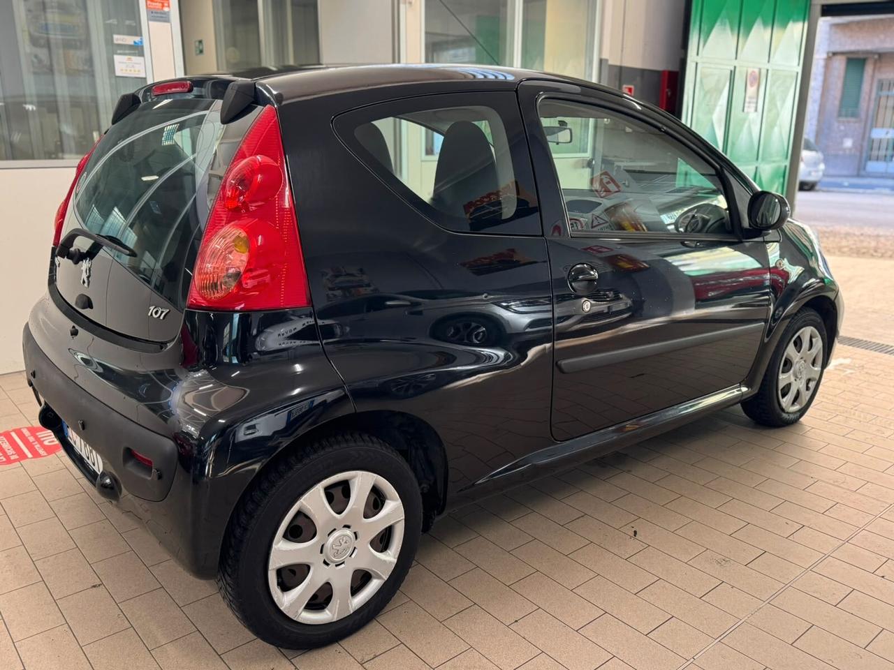 Peugeot 107 AUTOMATICA PREZZO REALE