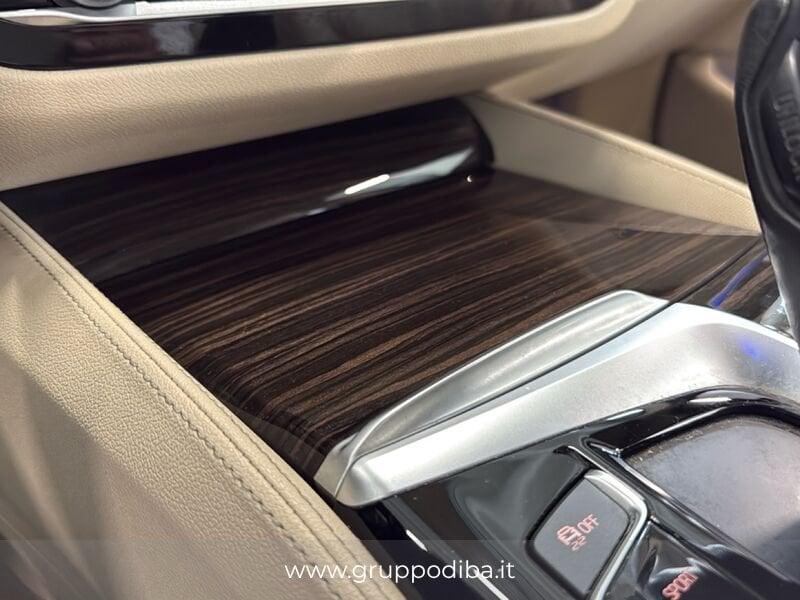 BMW Serie 5 G30 2017 Berlina Benzi 540i xdrive Luxury auto