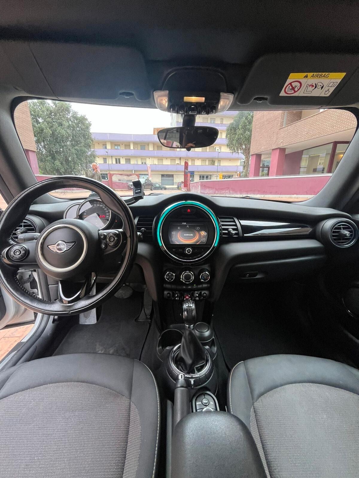 Mini Mini 1.5 Cooper D Cabrio