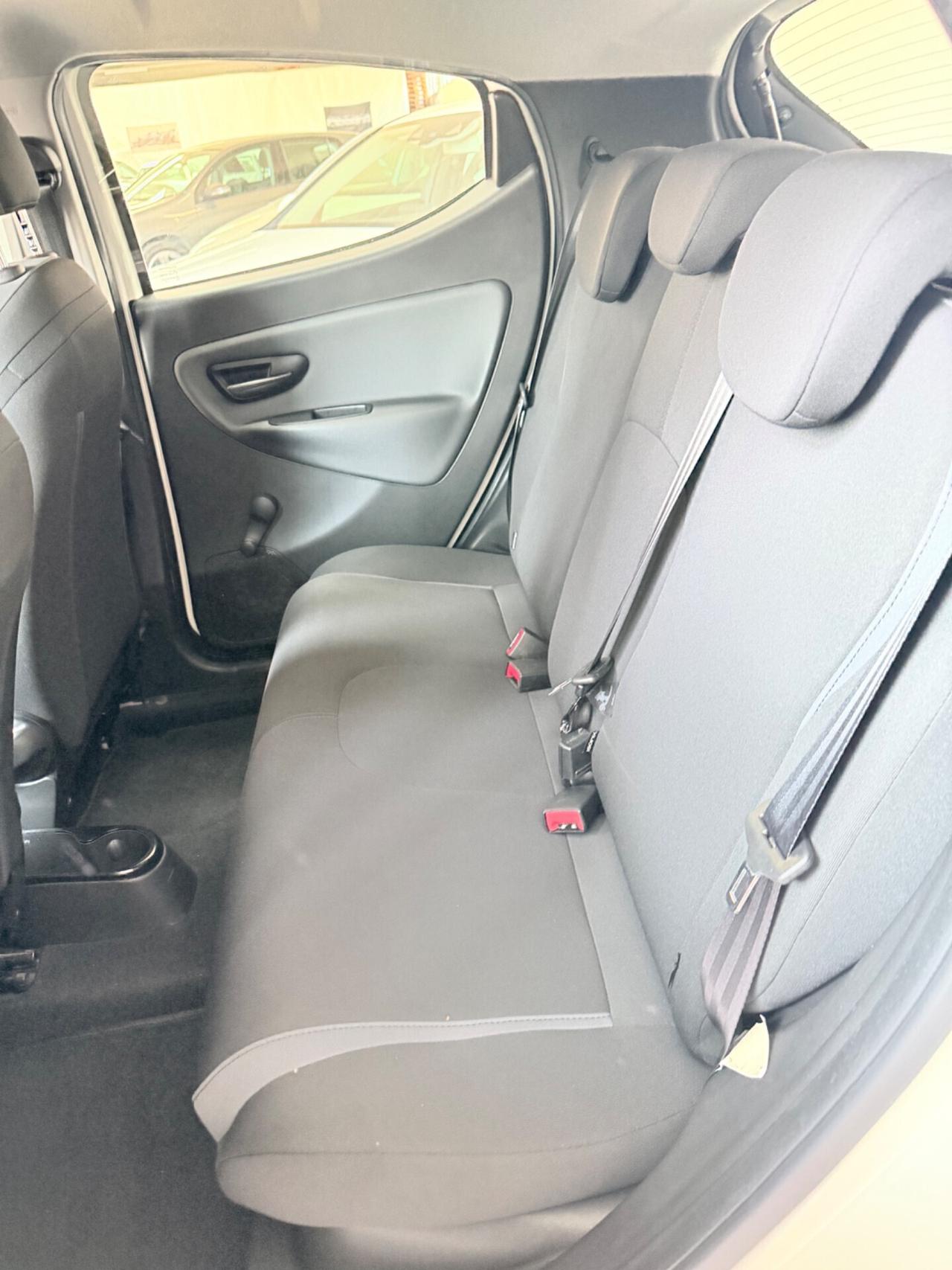 Lancia Ypsilon 1.2 69 CV 5 porte GPL Ecochic Silver