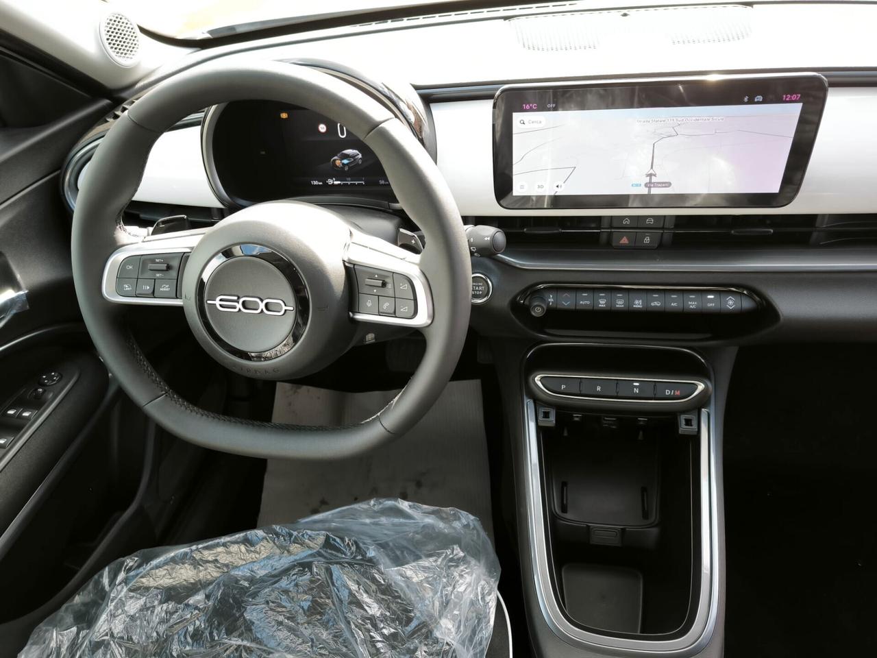 Fiat 600 Hybrid 110 CV DCT MHEV Serie Speciale Icon