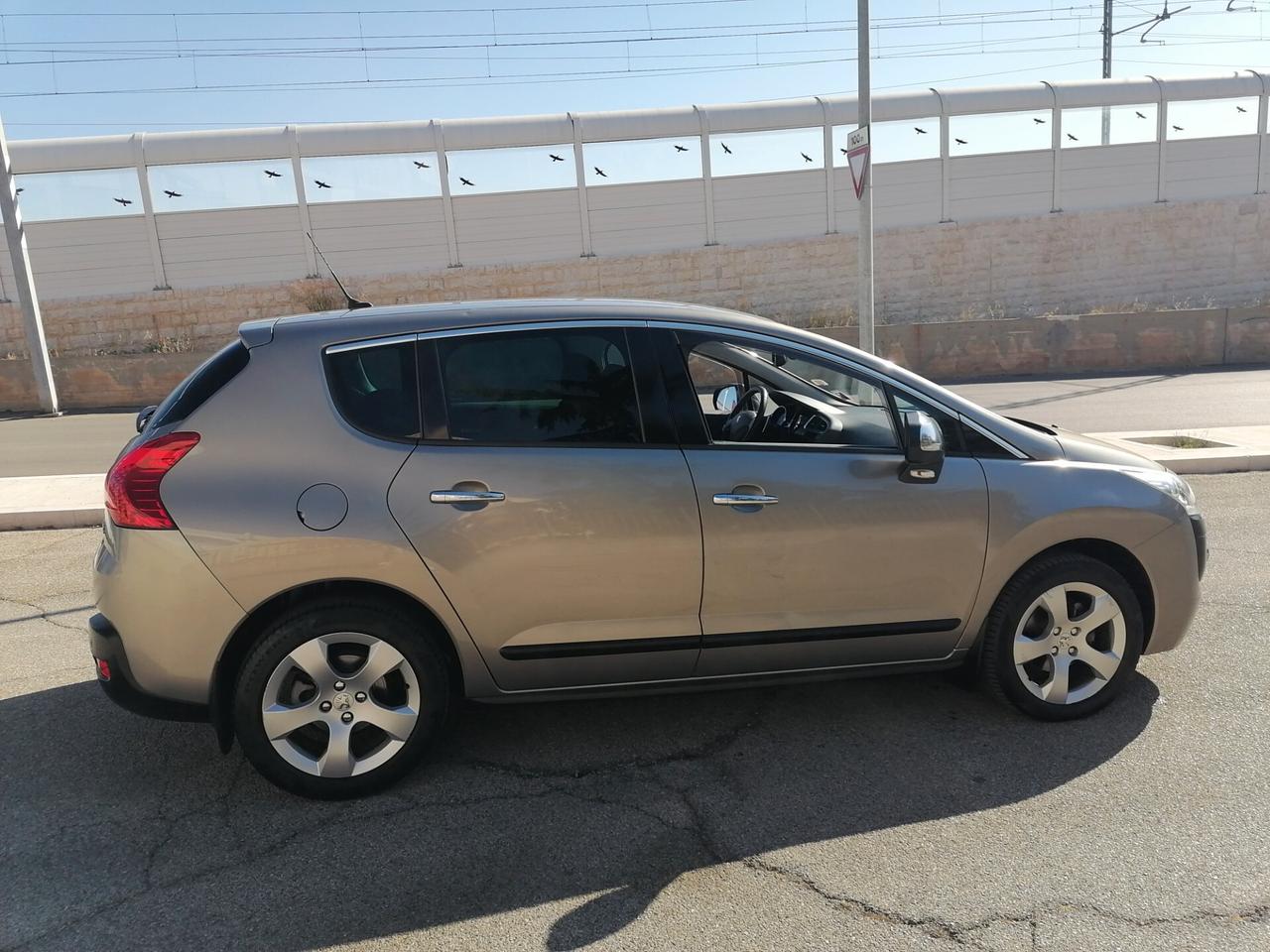 Peugeot 3008 1.6 e-HDi 112CV CAMBIO AUTOMATICO 2011
