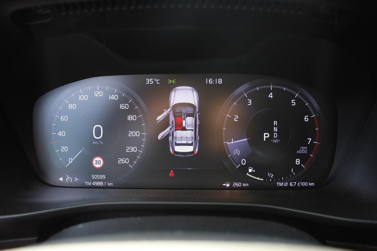 Volvo XC40 T3 Geartronic Momentum PRONTA CONSEGNA