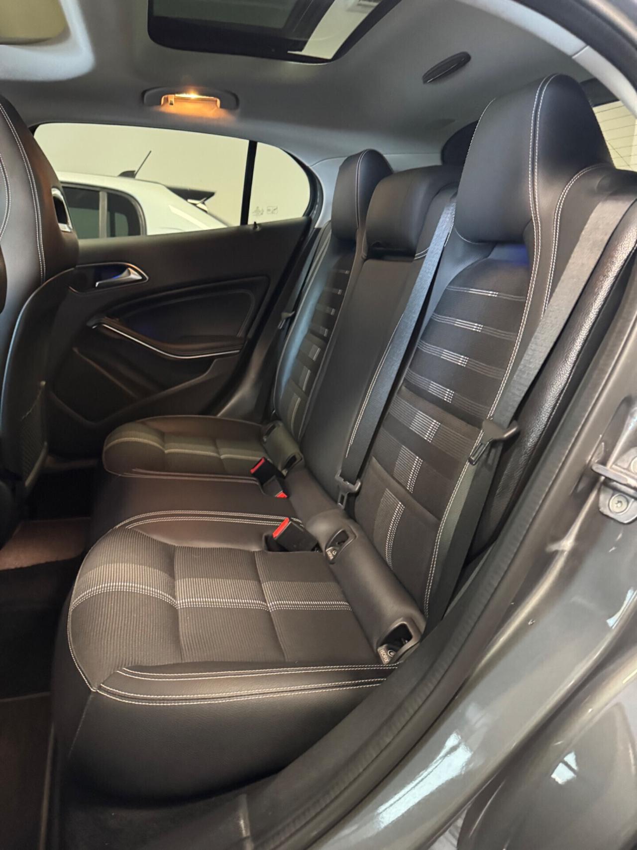 Mercedes-benz GLA 200 d Automatic Sport Tetto apribile