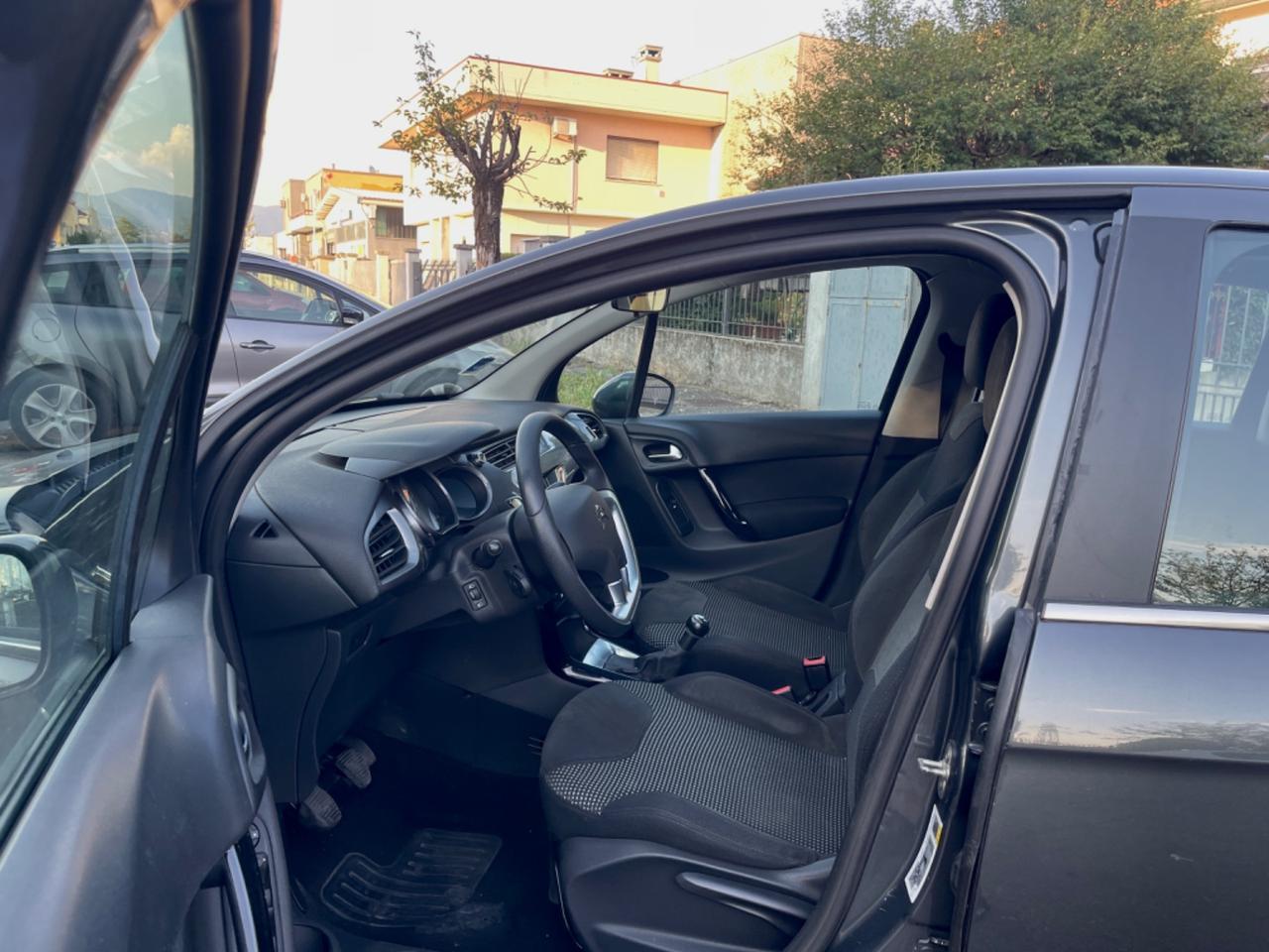 Citroen C3 1.2 VTi 82 Exclusive tetto panoramico per Neopatentati 2014
