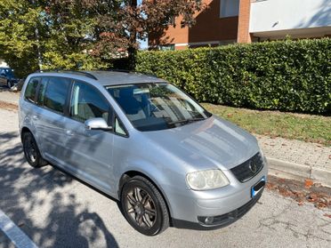 Volkswagen Touran 2.0 16V TDI Highline