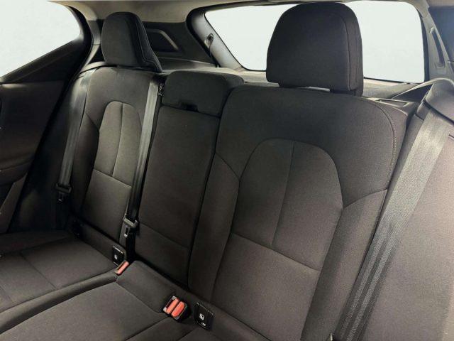 VOLVO XC40 T2 MOMENTUM CORE AUTOMATICA