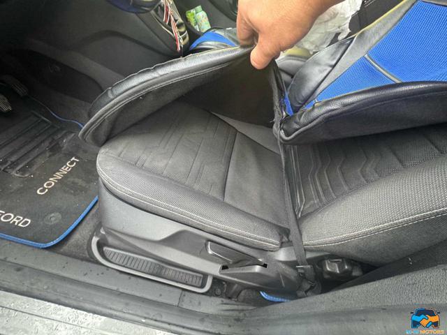 FORD Tourneo Connect 1.5 TDCi 120 CV Titanium