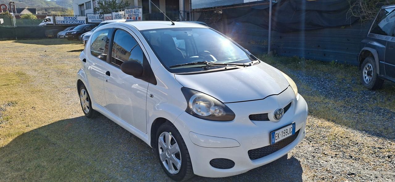 Toyota Aygo 1.0 12V VVT-i 5 porte