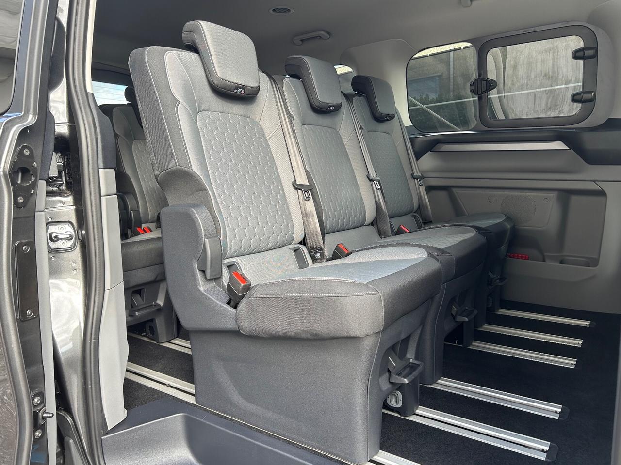 Ford Tourneo Custom Ibrido Plug-in 9 POSTI