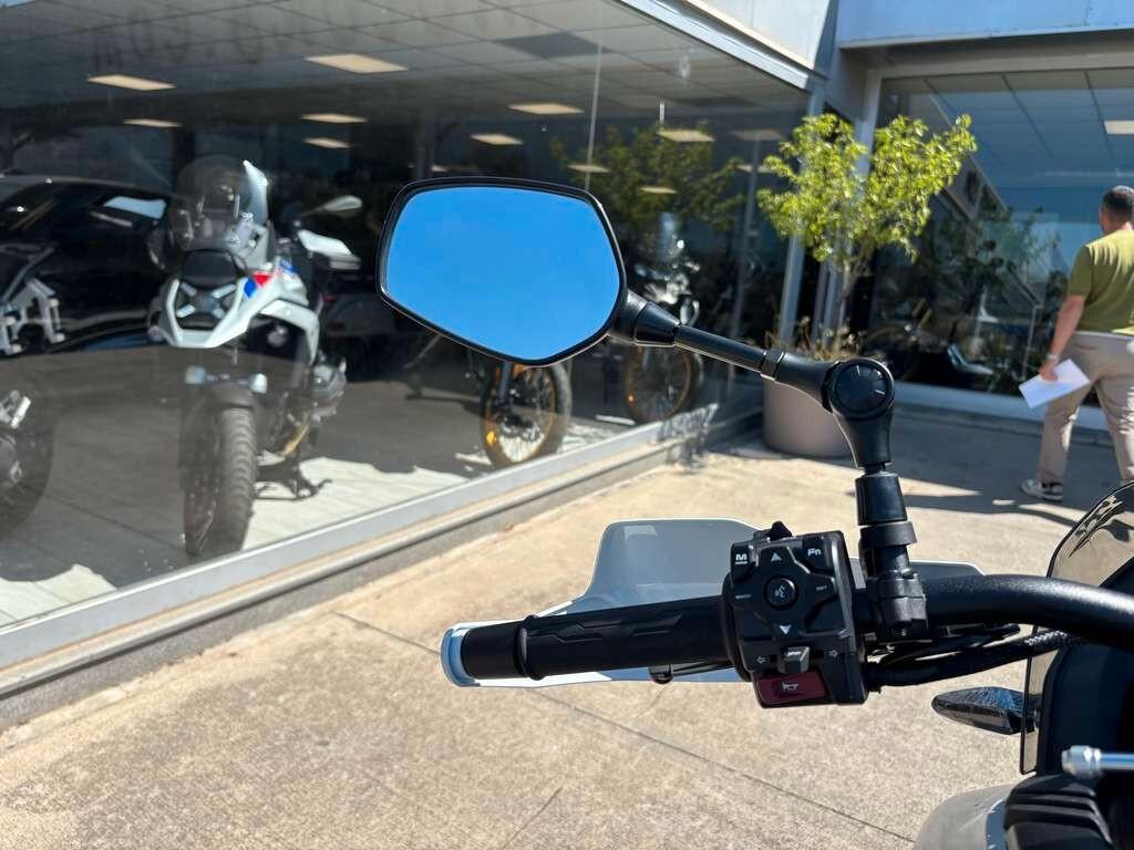 Cf Moto MT 1000X KM0 Tua a solo 92 Euro al mese