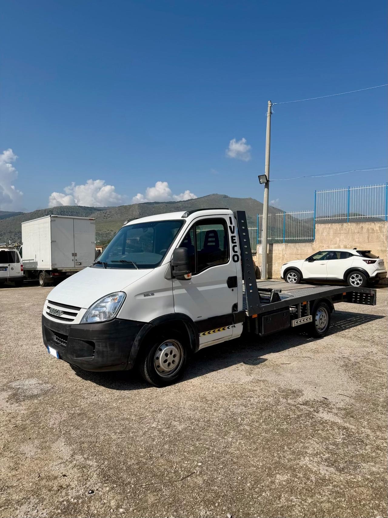 Iveco Daily carroattrezzi 29L12D 2.3 2008