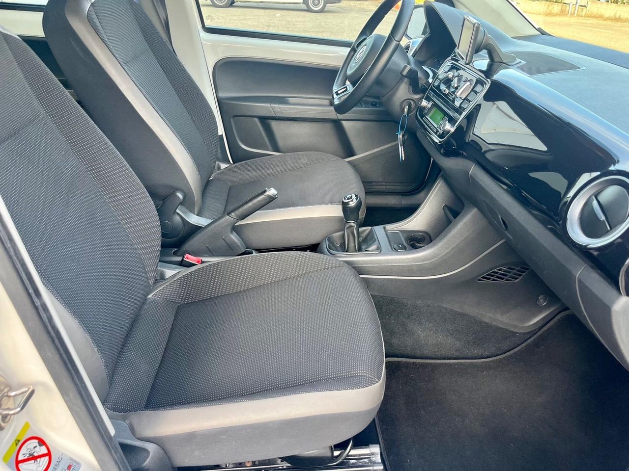 VW Up 1.0benz 2014 144.000km perfetta per neopatentati