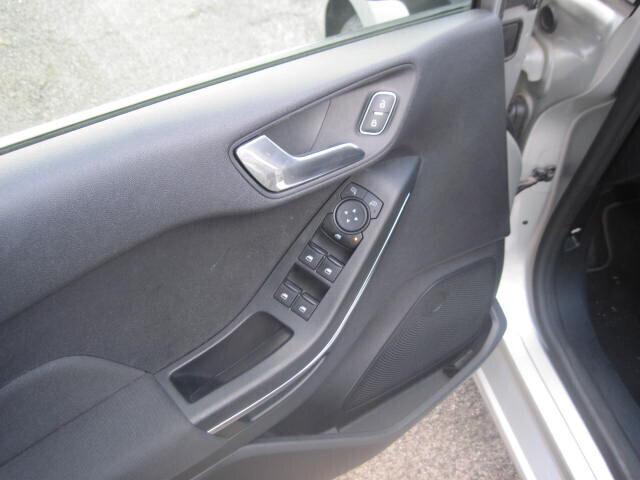 Ford Fiesta 1.0 Ecoboost Hybrid 125 CV DCT 5 porte Titanium