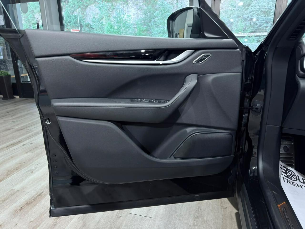 MASERATI LEVANTE GRANSPORT 3.0 350CV