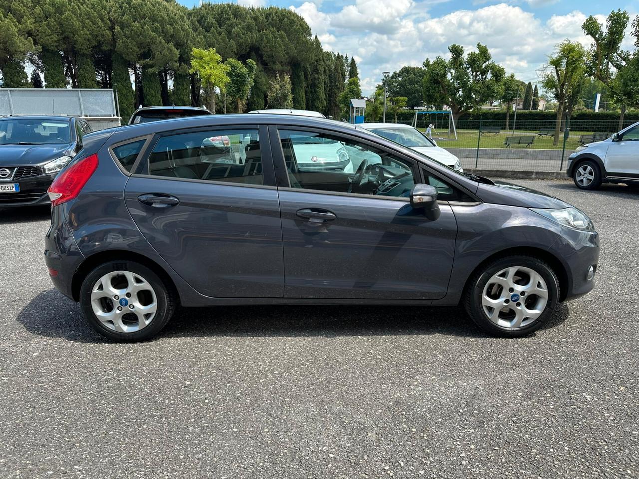 Ford Fiesta 1.4 TDCi 70CV 5 porte Titanium