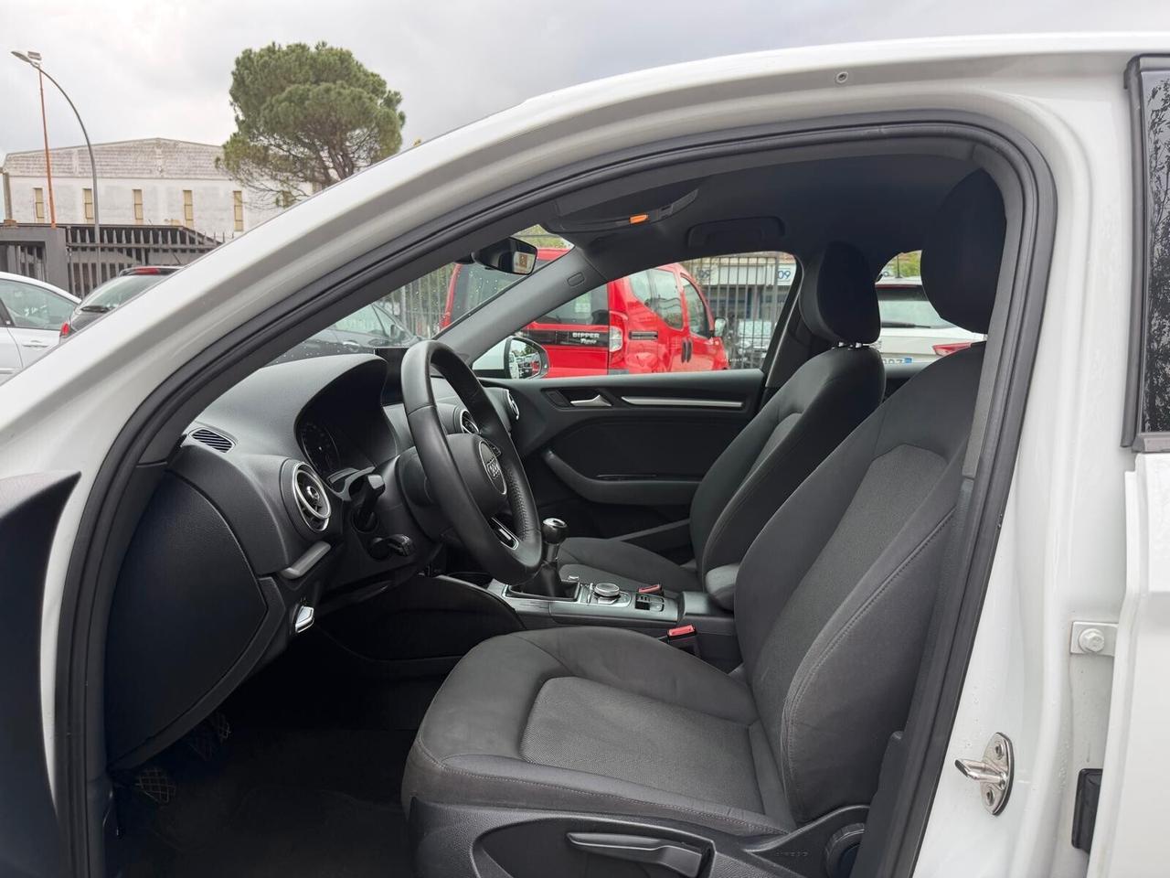 Audi A3 Sedan 30 TDI Admired