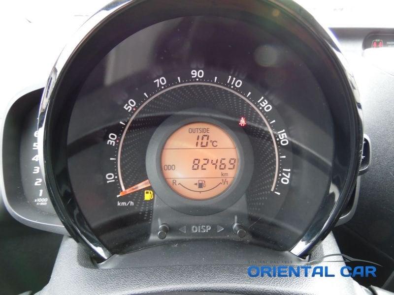 Toyota Aygo 1.0 VVT-i x-play MOLTO BELLA