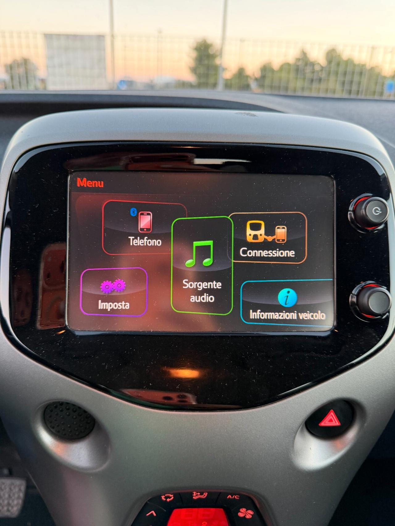 Toyota Aygo 1.0 VVT-i 69 CV 5 porte x-play TSS MMT