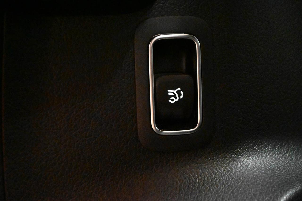 MERCEDES GLA (H247) GLA 200 d Automati...