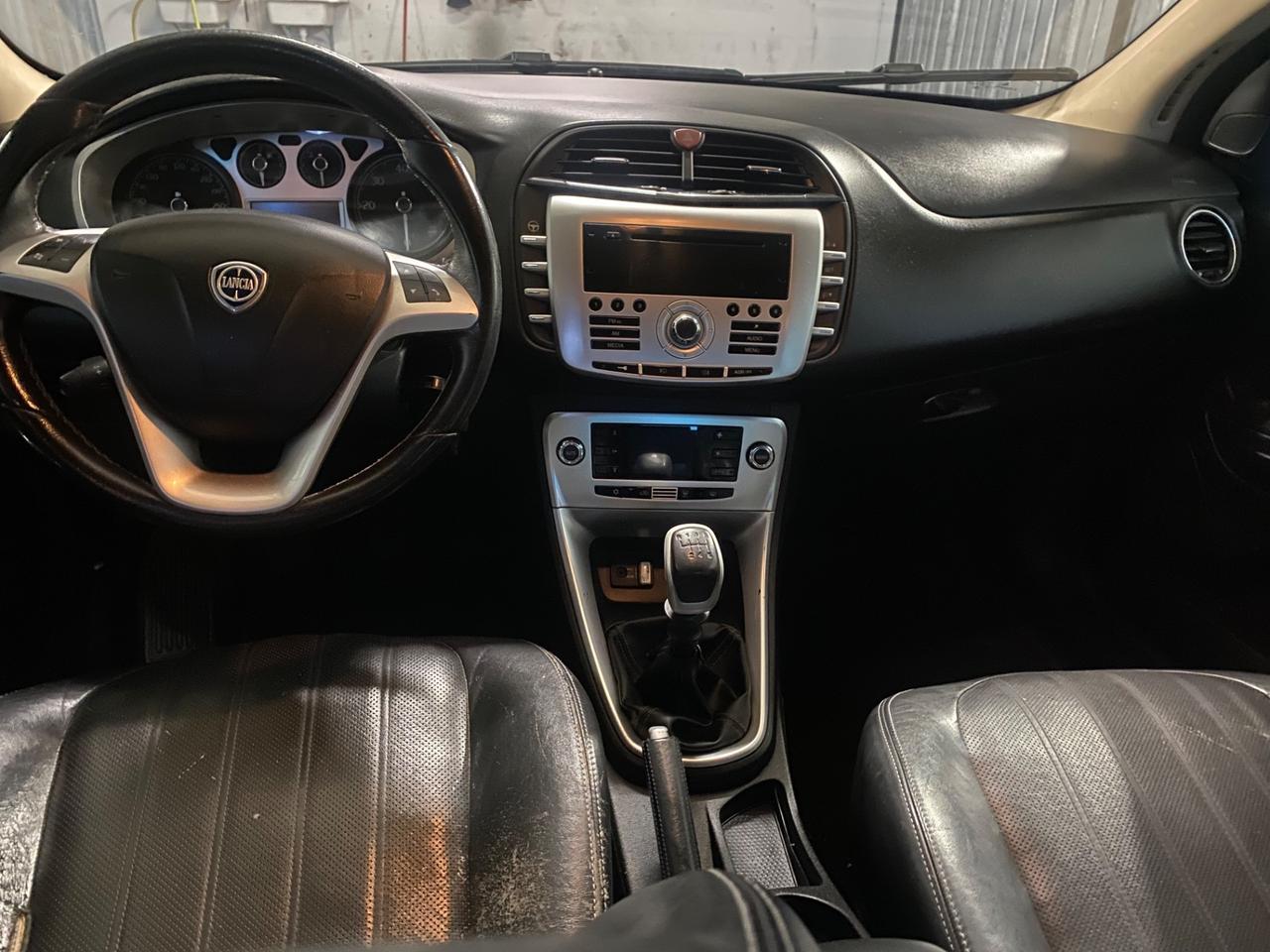 Lancia Delta 1.6 MJT DPF Silver