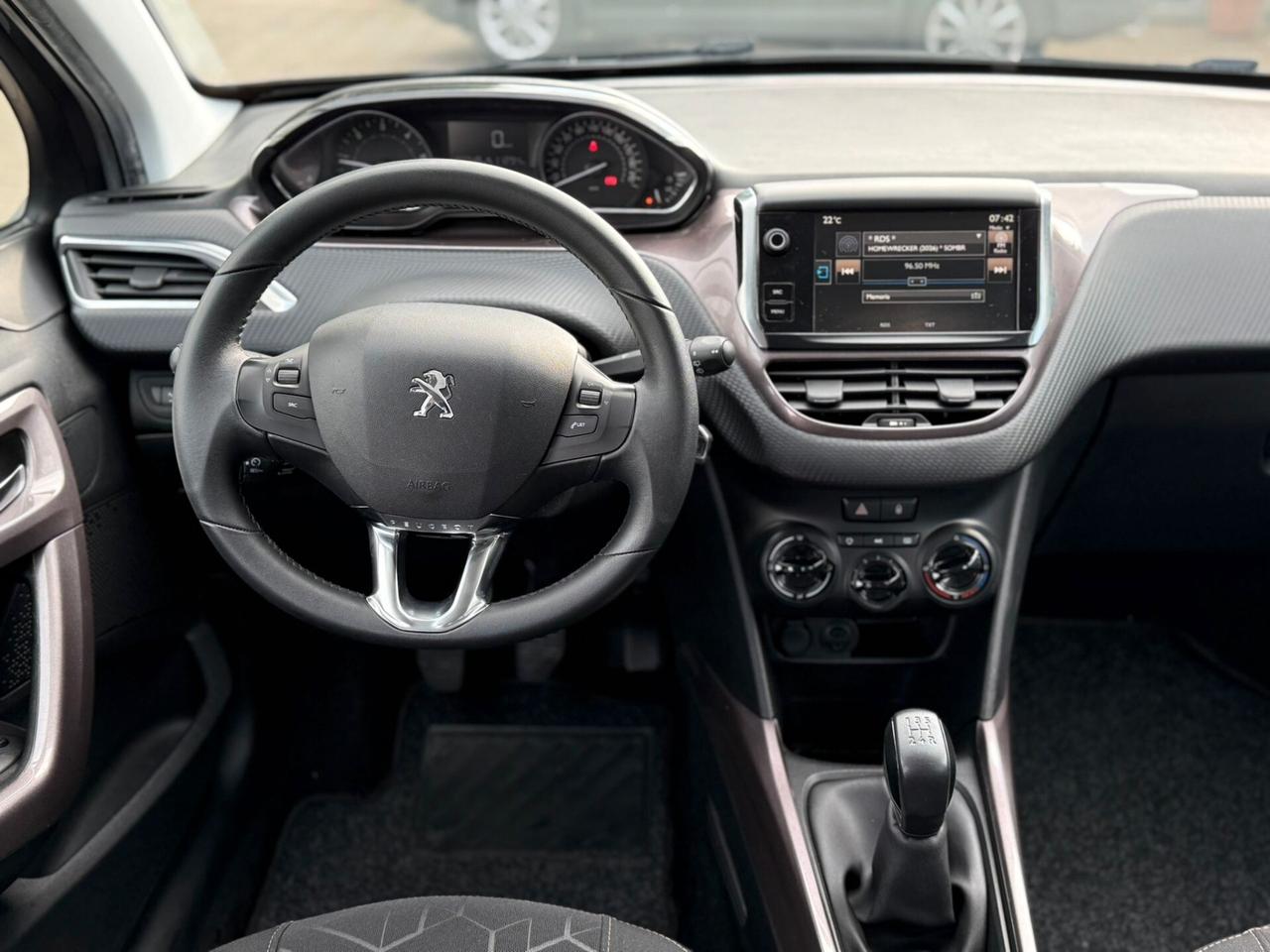 Peugeot 2008 1.6 e-HDi 92 CV Stop&Start Urban Cross