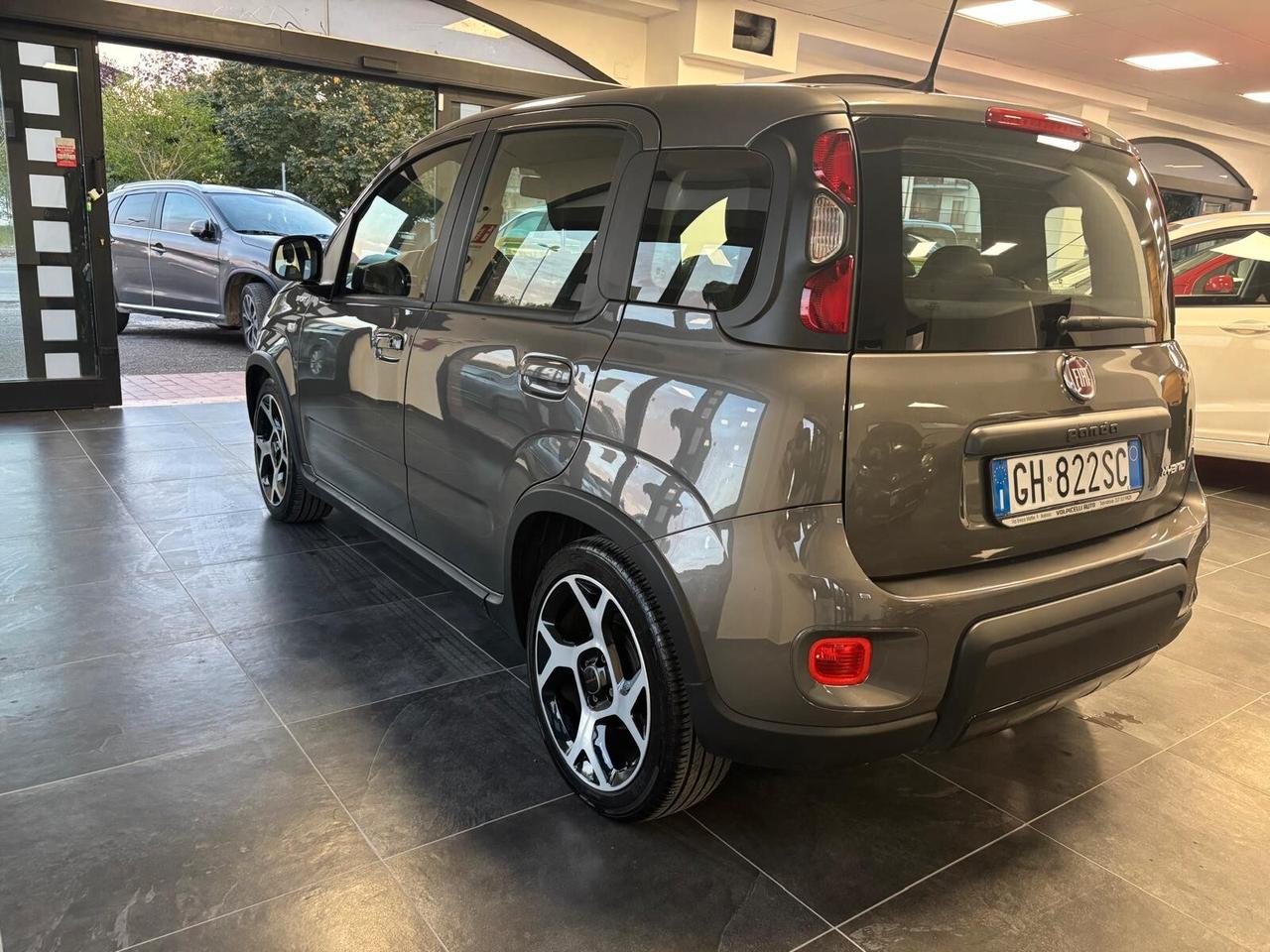 FIAT PANDA ANNO 2022 BZ IBRIDA ADATTA NEOPATENTATI KM 76 MILA