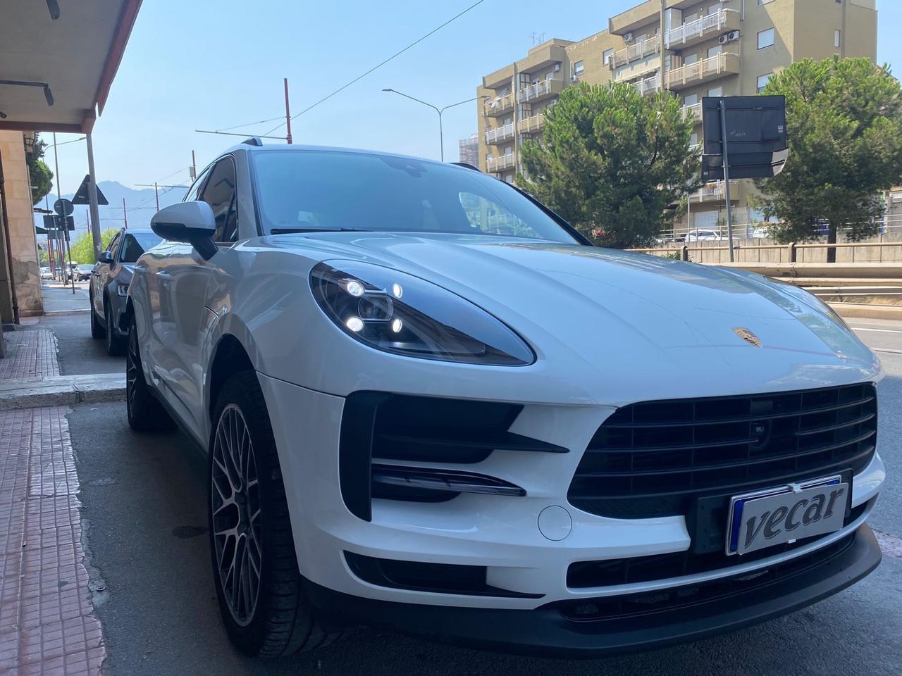 Porsche Macan 2.0 tetto panoramico