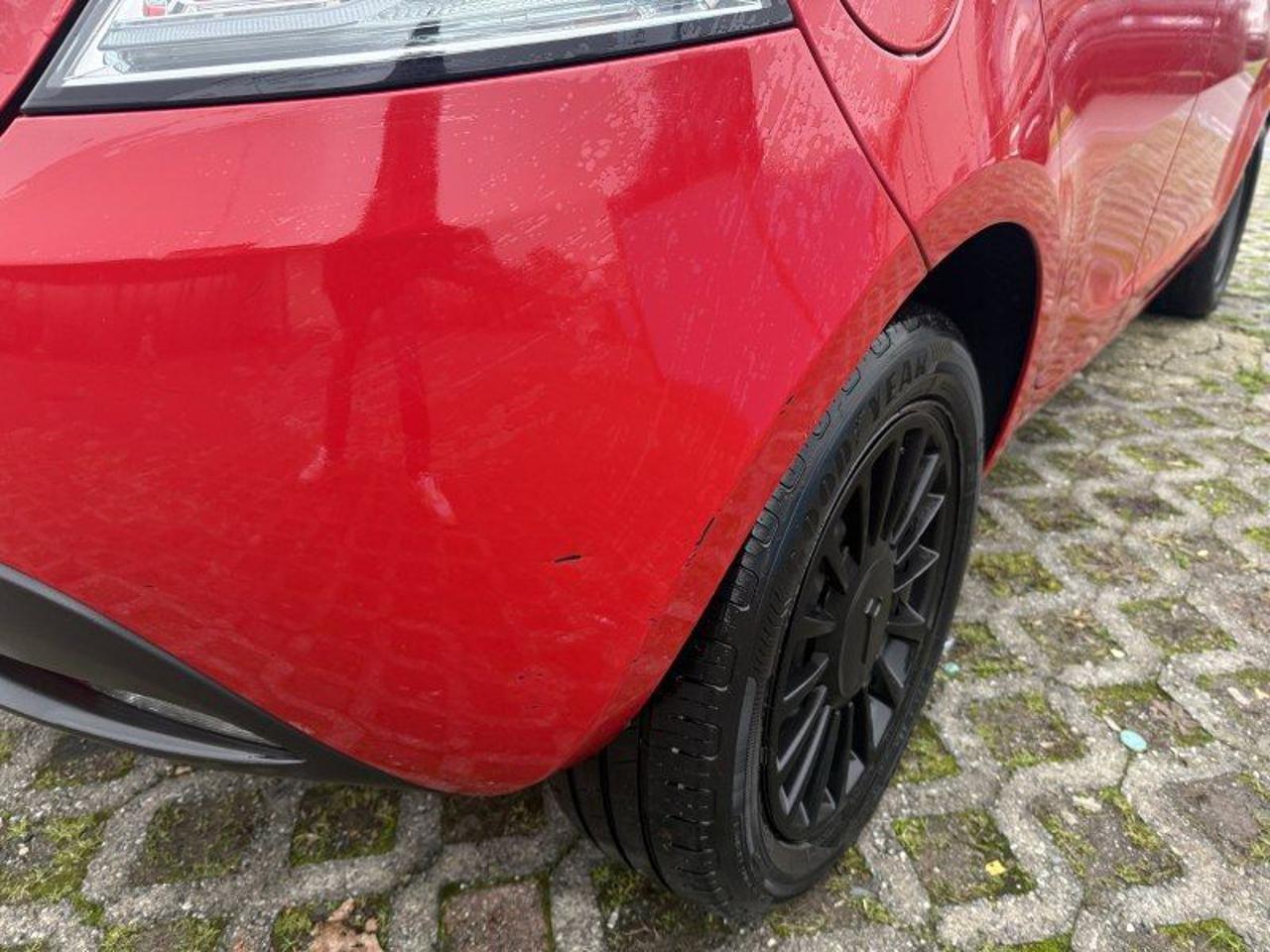 Lancia Ypsilon 1.0 FireFly 5 porte S&S Hybrid Ecochic Silver