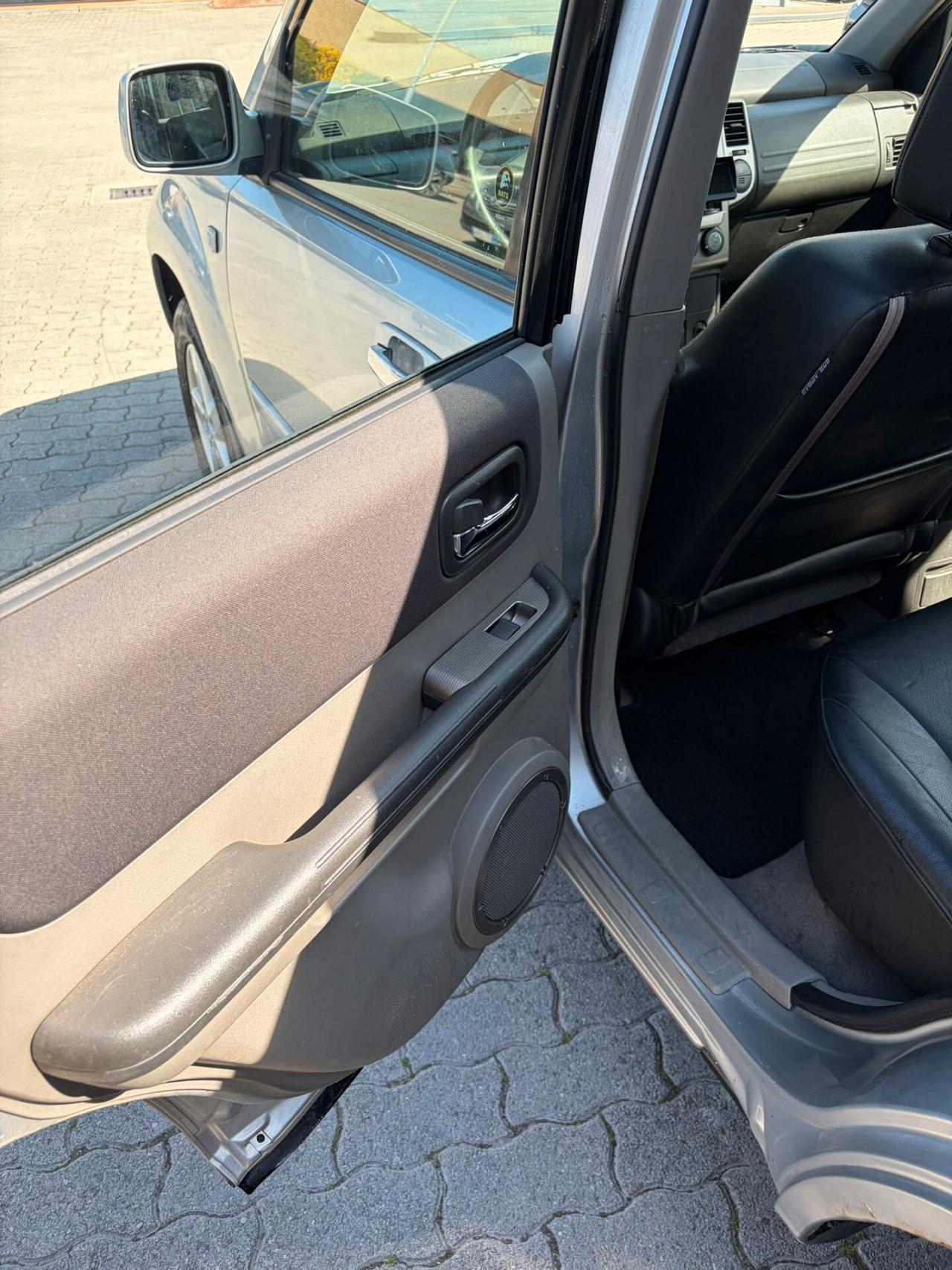 Nissan X-Trail 2.2 dCi Elegance