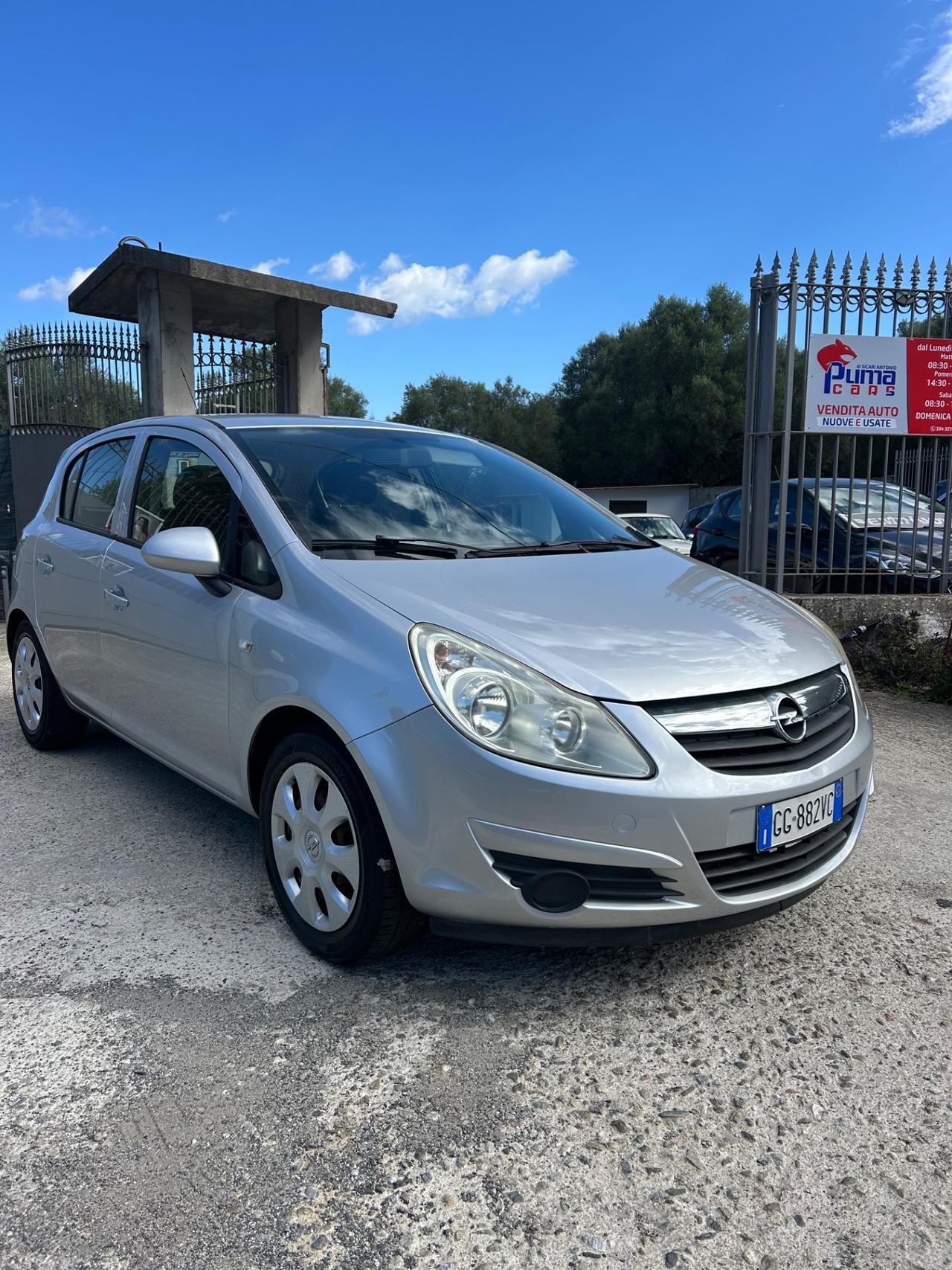 Opel Corsa 1.2 5 porte Cosmo