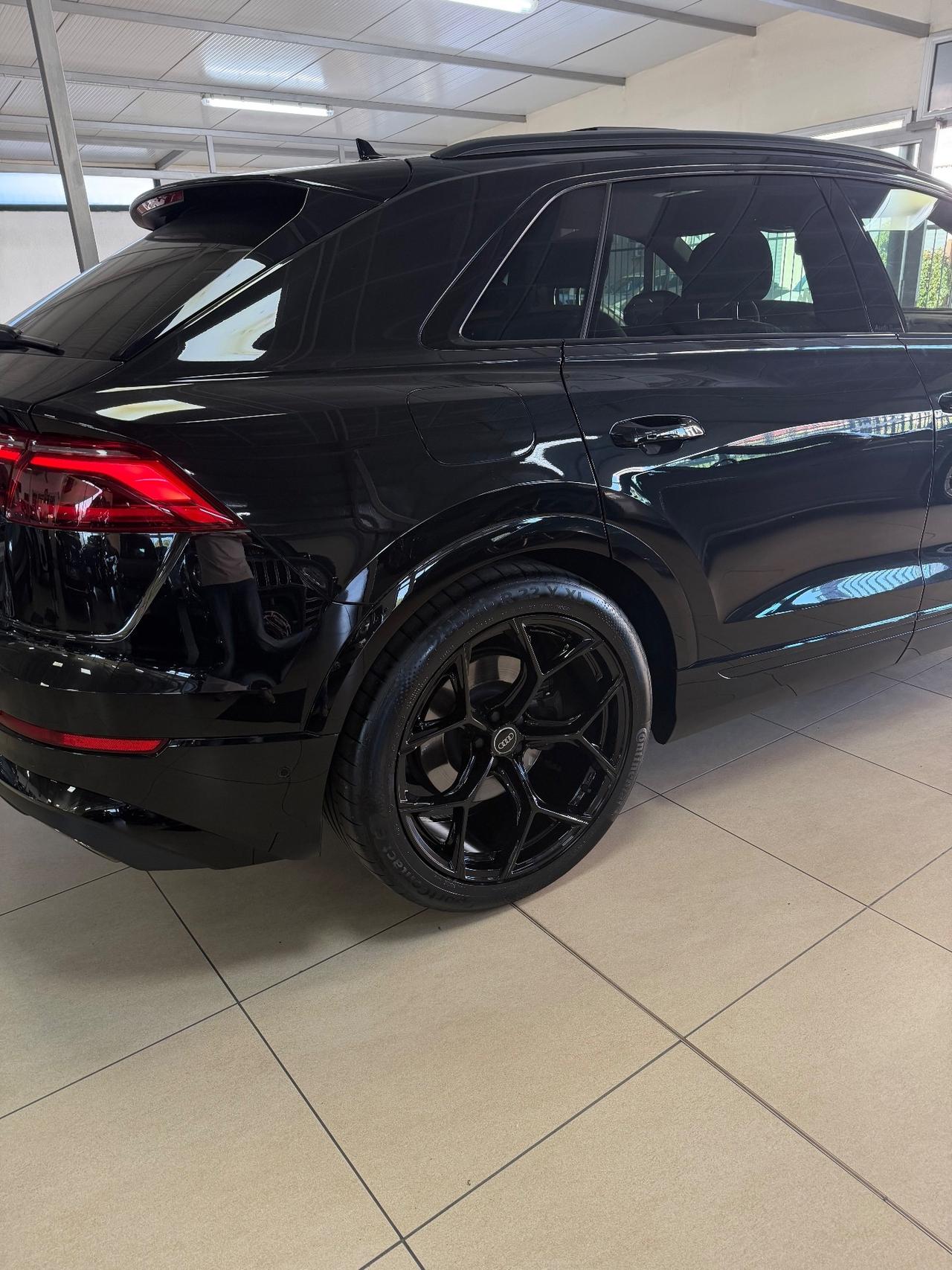 Audi Q8 SUV 45 TDI quattro tiptronic S line edition