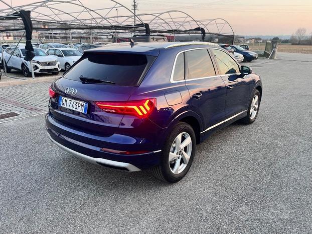 AUDI Q3 35 TDI S tronic Business Advanced