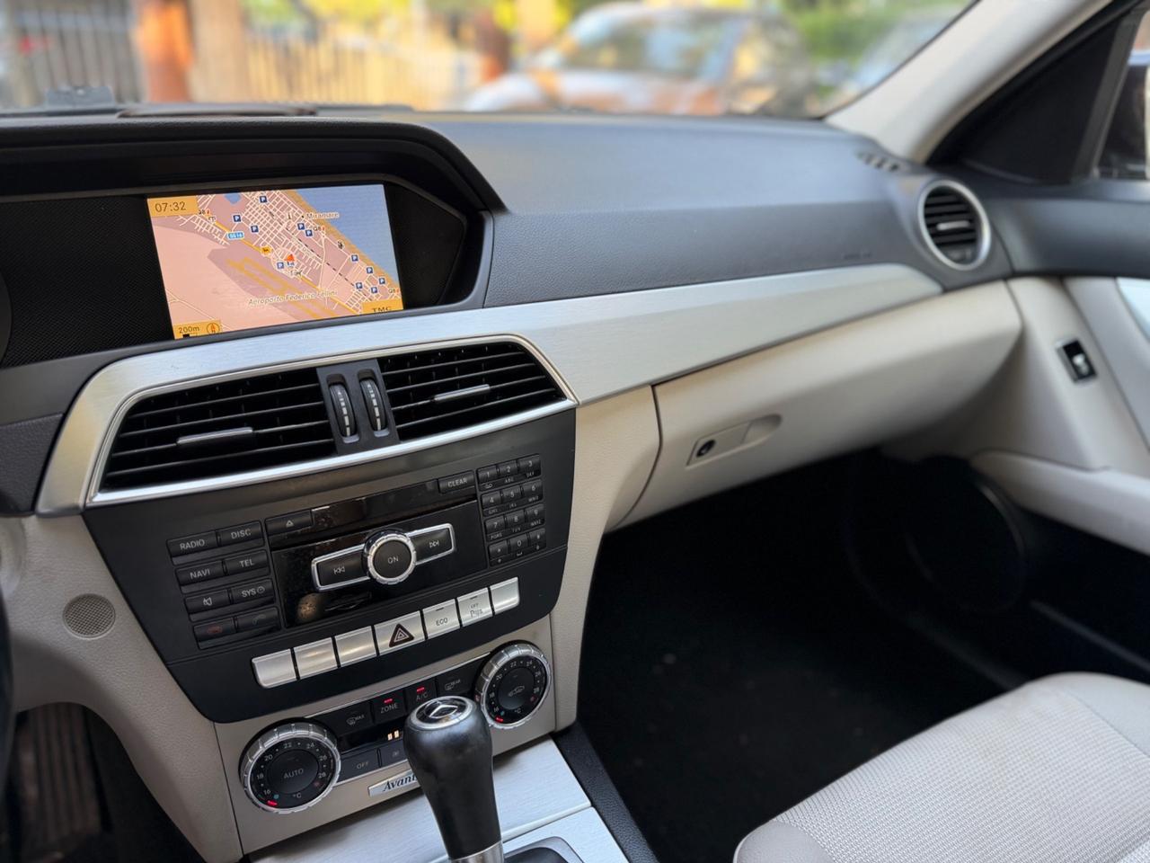 Mercedes-benz C 220 CDI BlueEFFICIENCY Avantgarde