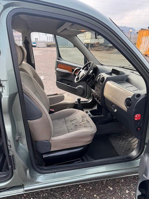 Peugeot Ranch 1.6 HDi 5p. Totem