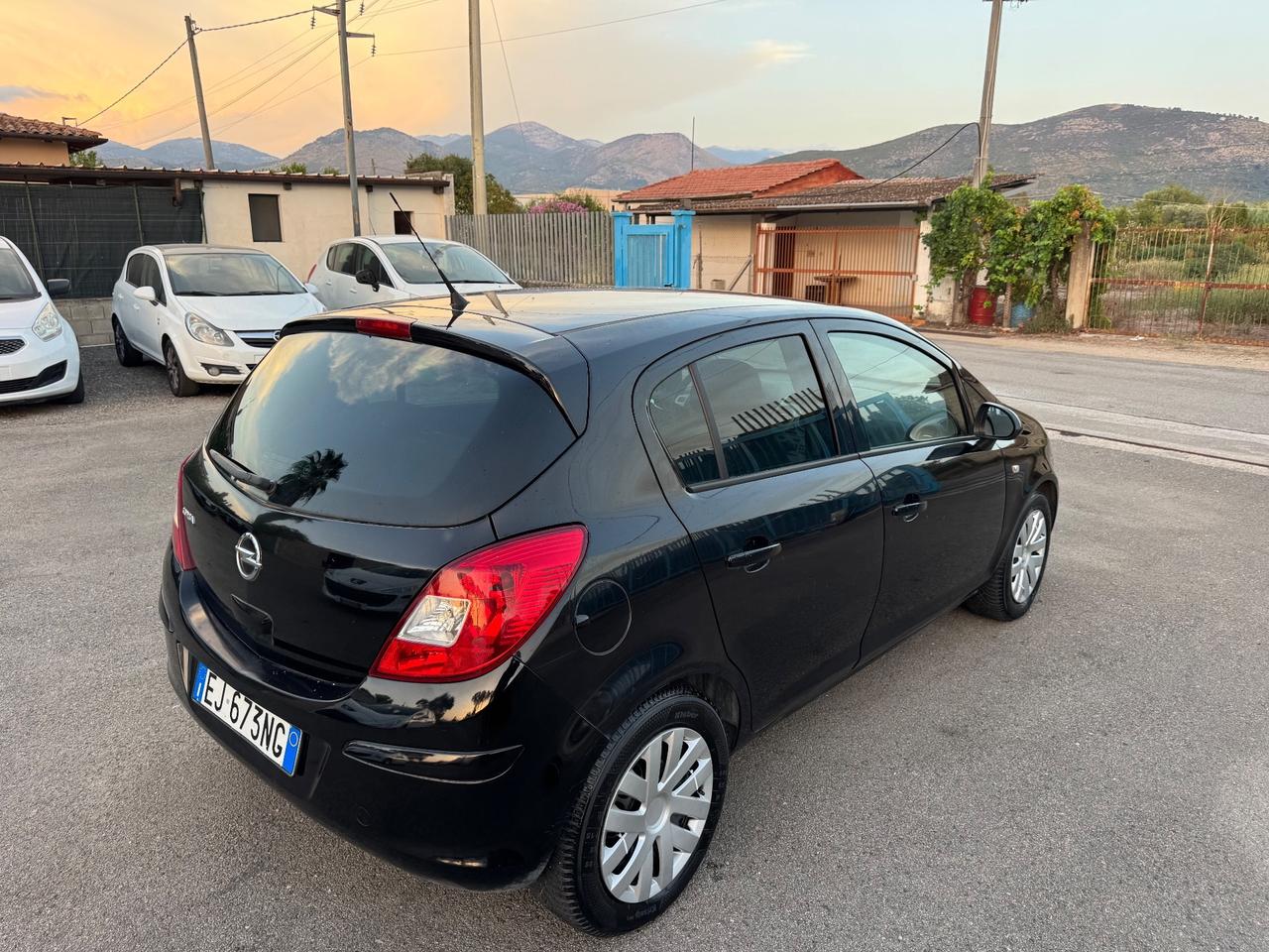 Opel Corsa 1.0 12V 5 porte Elective