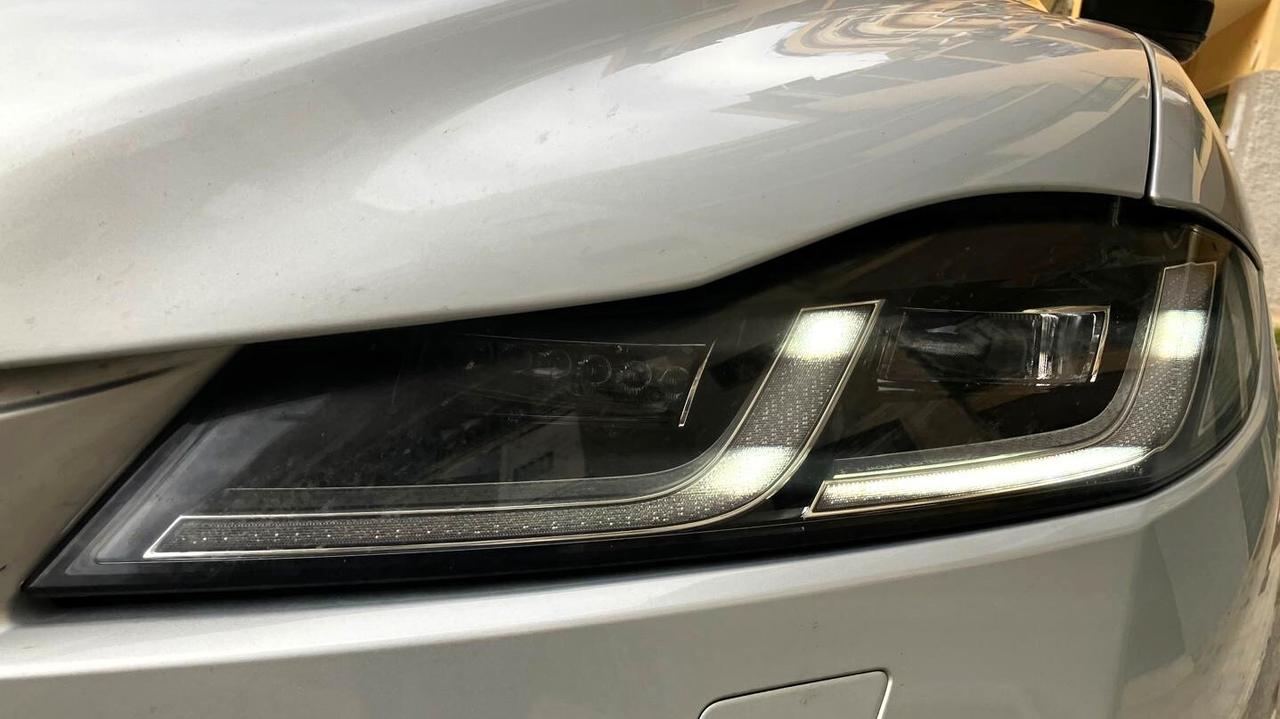 Jaguar F-Pace 2.0 250 CV AWD aut. R-Dynamic Black