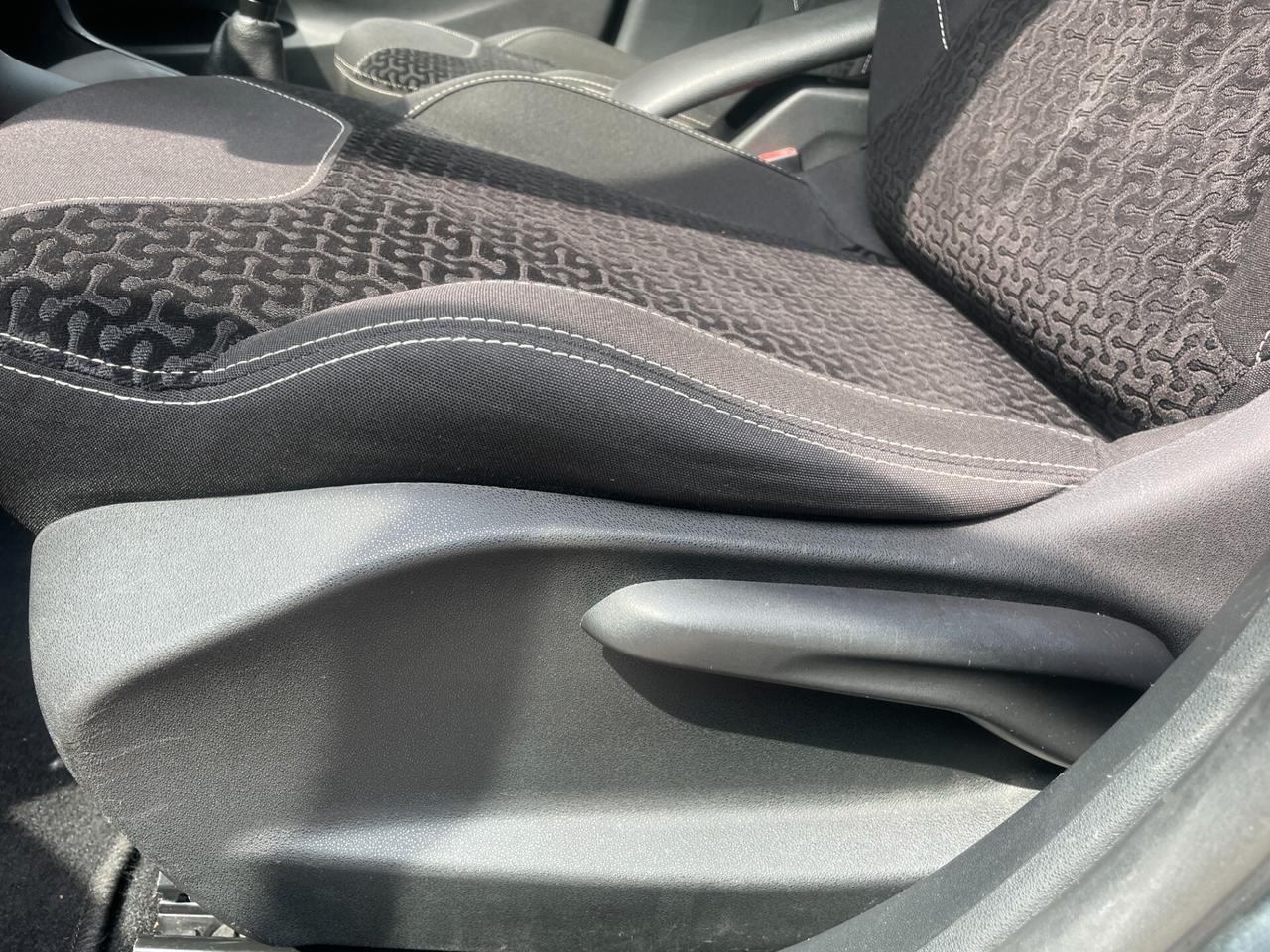 Citroen C3 NEOPATENTATI - BENZINA AREA B MILANO