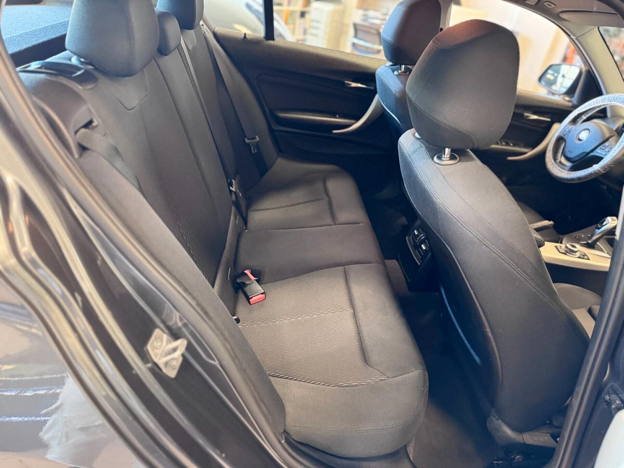 Bmw 118 118d 5p. Unique