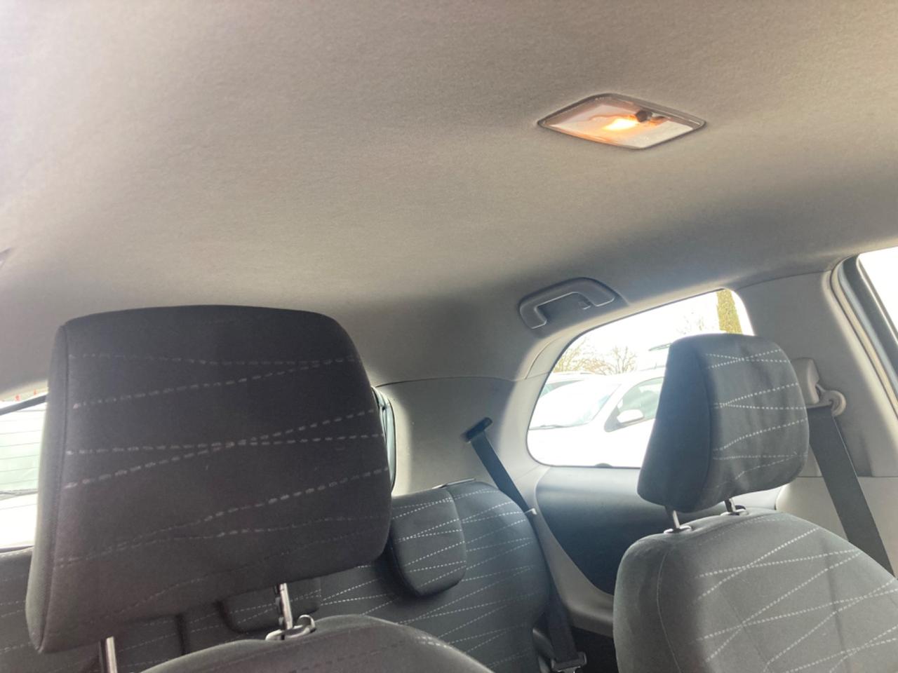 TOYOTA YARIS CAMBIO AUTOMATICO (DA VETRINA)