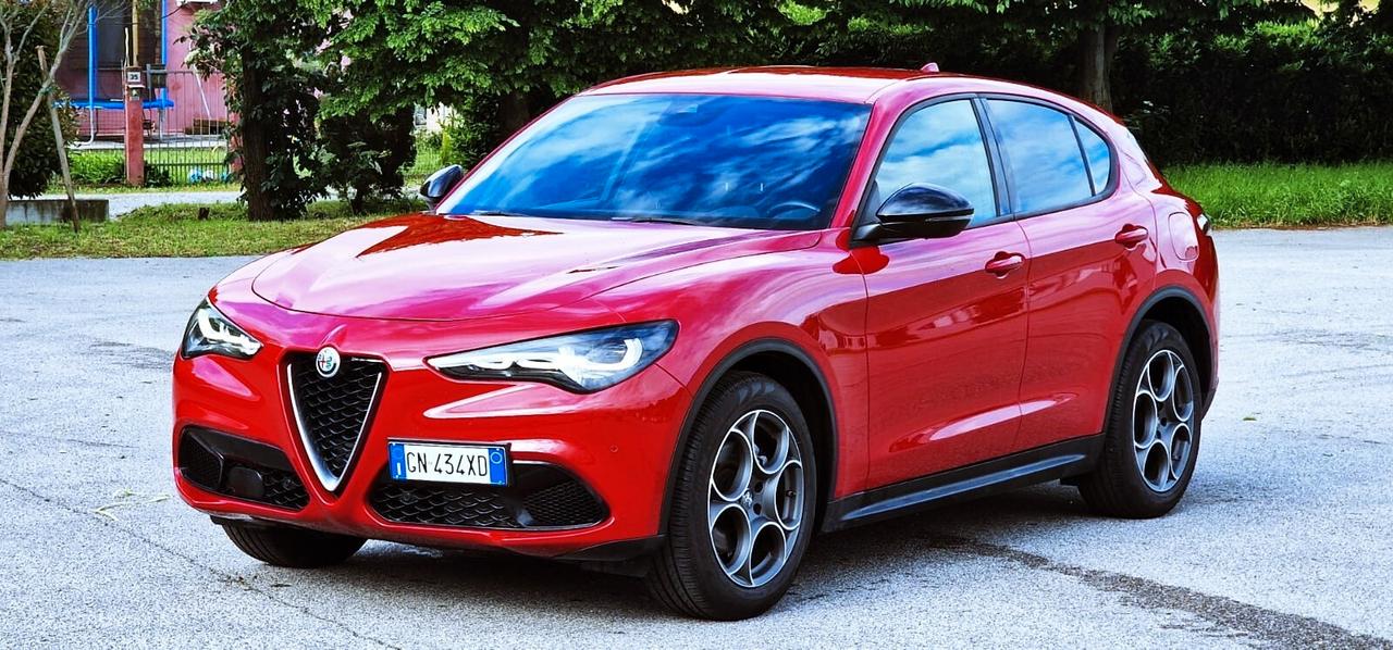 Alfa Romeo Stelvio 2.2 Turbodiesel 160 CV AT8 RWD Super