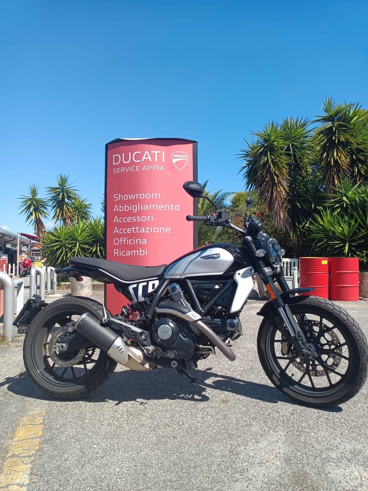Ducati Scrambler ICON BLACK