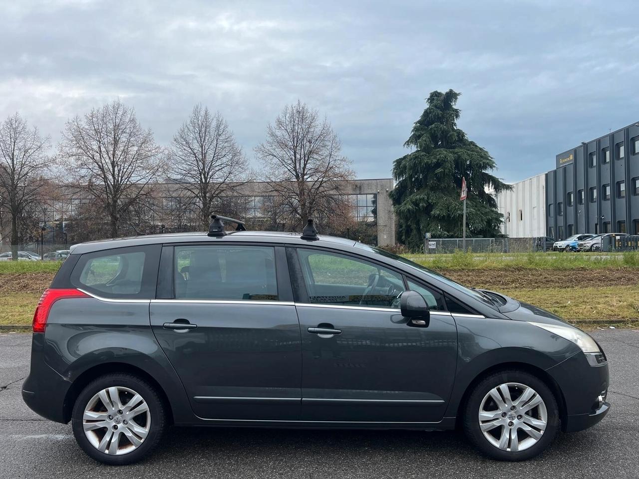 Peugeot 5008 1.6 HDi 112CV Active