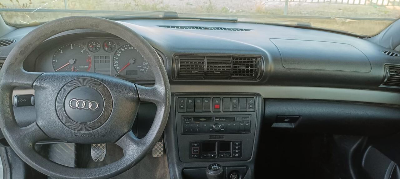 Audi A4 1.9 Tdi - Cat Avant Anno 1999