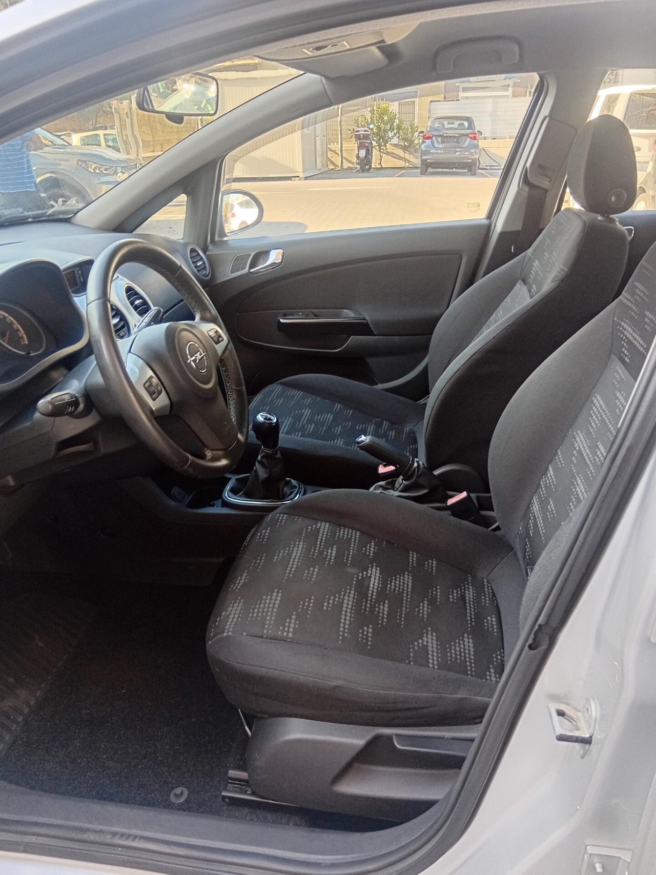 Opel Corsa 1.3 CDTI 75CV Multijet MANEGGEVOLE