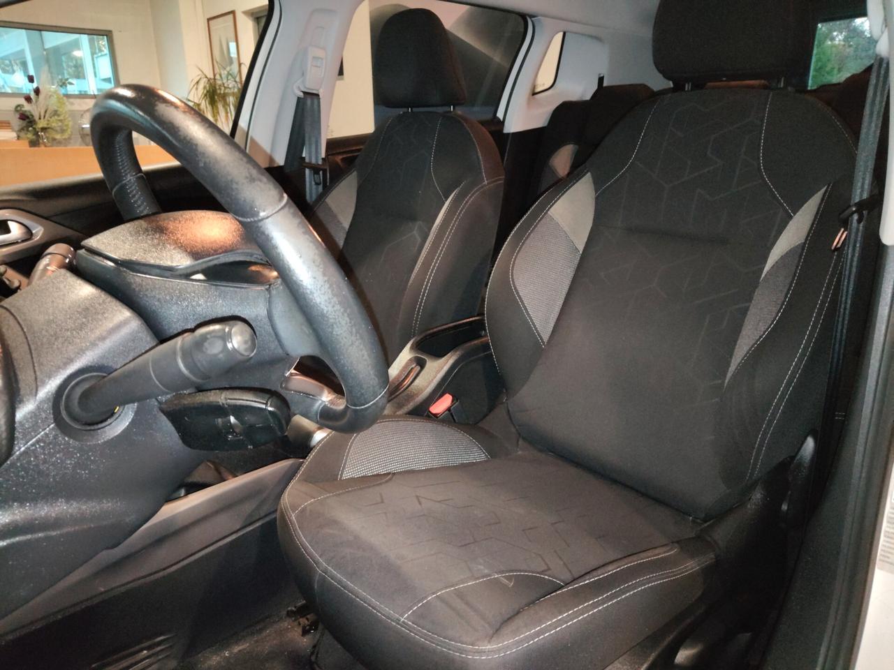 Peugeot 2008 BlueHDi 100 S&S Allure