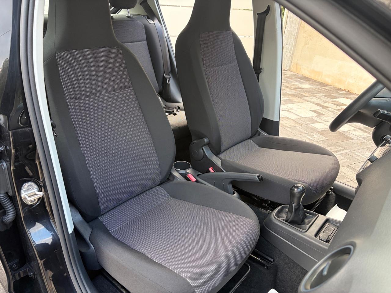 Volkswagen UP 1.0 benz/metano 5p.