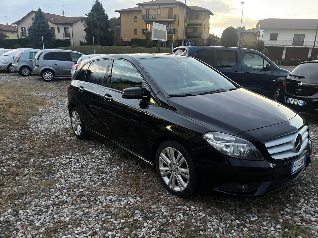 Mercedes-benz B 180 CDI BlueEFFICIENCY Executive - Si Permuta - Ok Neopatentati