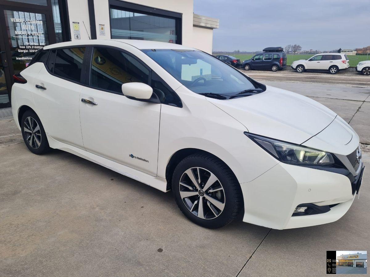 NISSAN Leaf Tekna 40 kWh-Elettrica-19.000 Km