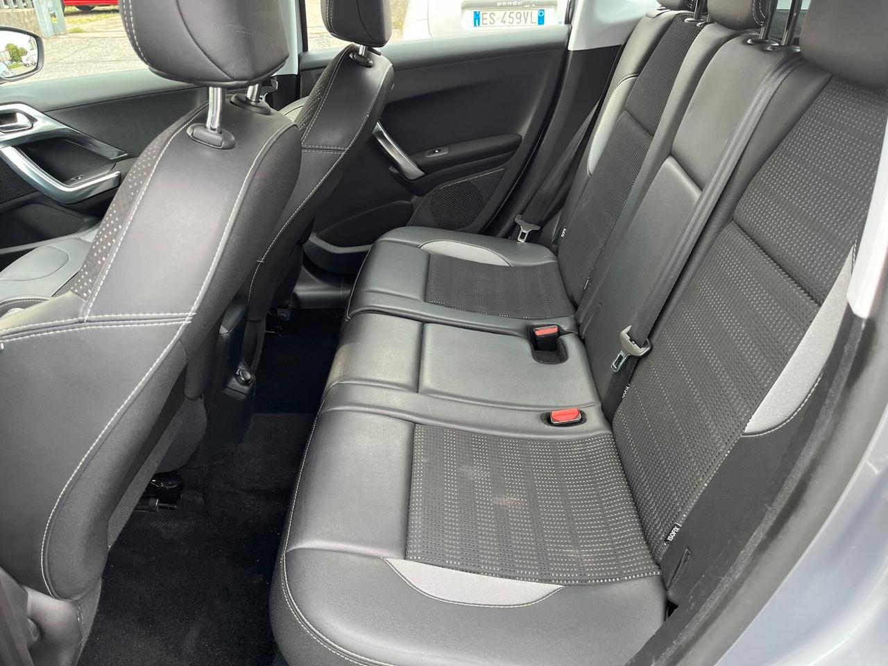 Peugeot 2008 BlueHDi 100 Allure